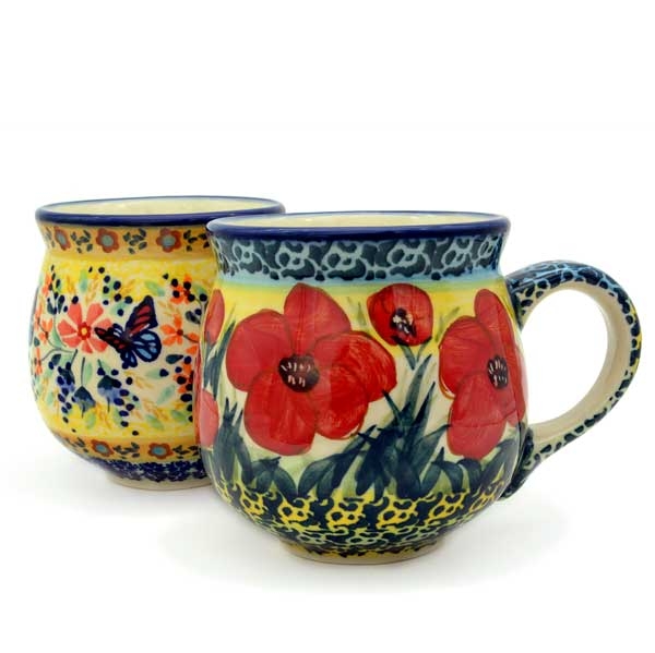 Polish-Pottery-set-of-two-belly-mugs-Margerita-and-Garland-design-one-lying