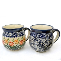 Polish-Pottery-set-of-two-belly-mugs-Margerita-and-Garland-design